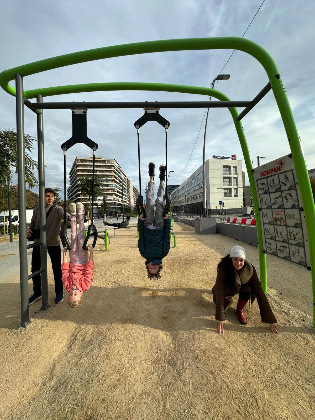 Family Spanish activity 4