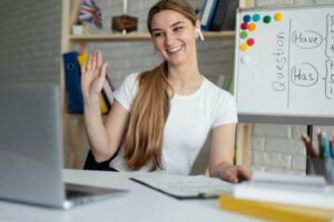 Chica en teletrabajo
