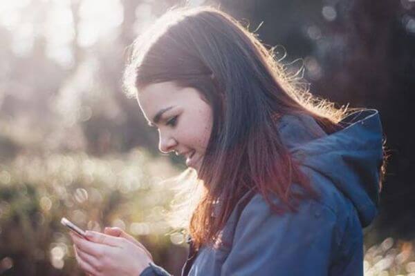 Chica en las redes sociales